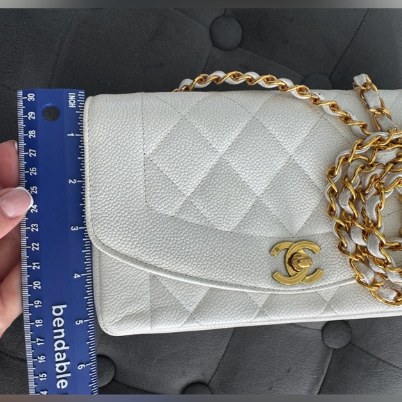 LOT 1286 RARE‼️SMALL 22‼️24K gold plated CHANEL vintage caviar leather DIANA bag - Picture 11 of 16